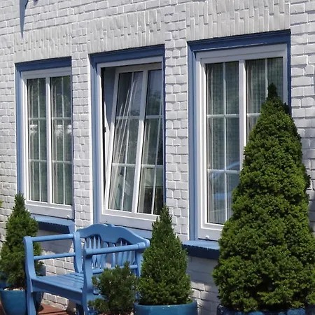 מלון Wiesbaden 4*